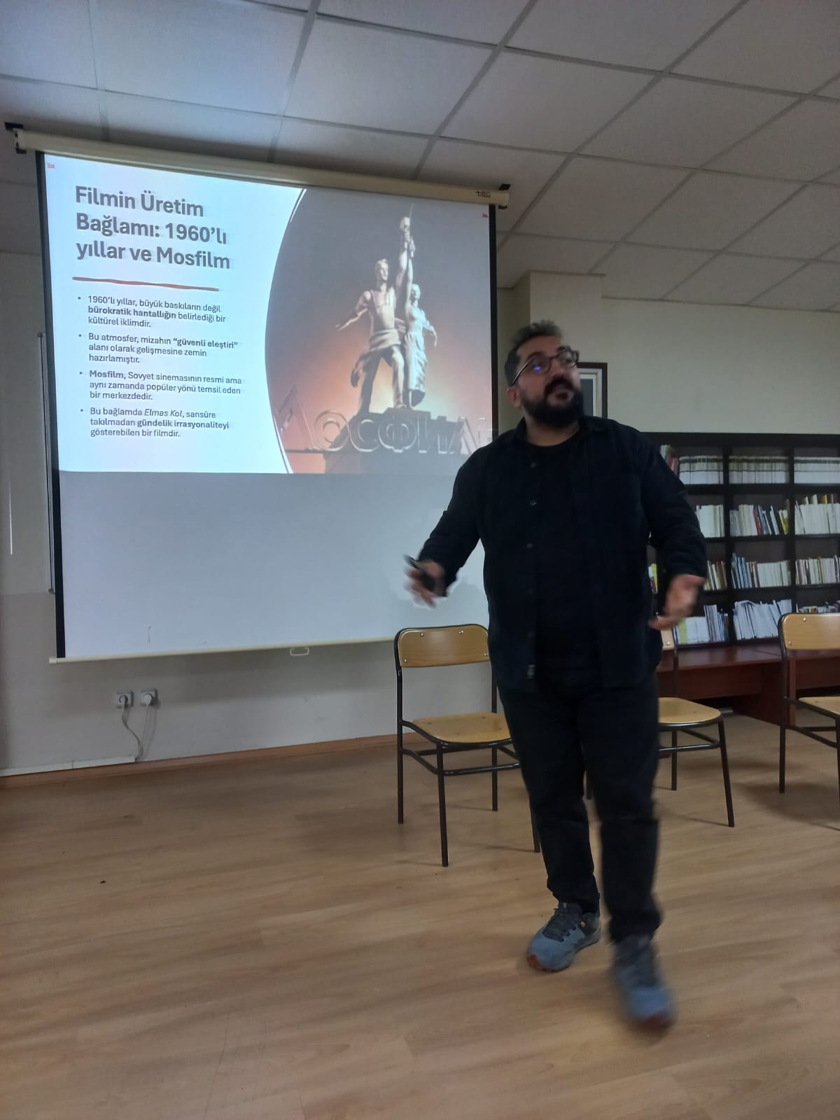 'Elmas Kol' Film Gösterimi